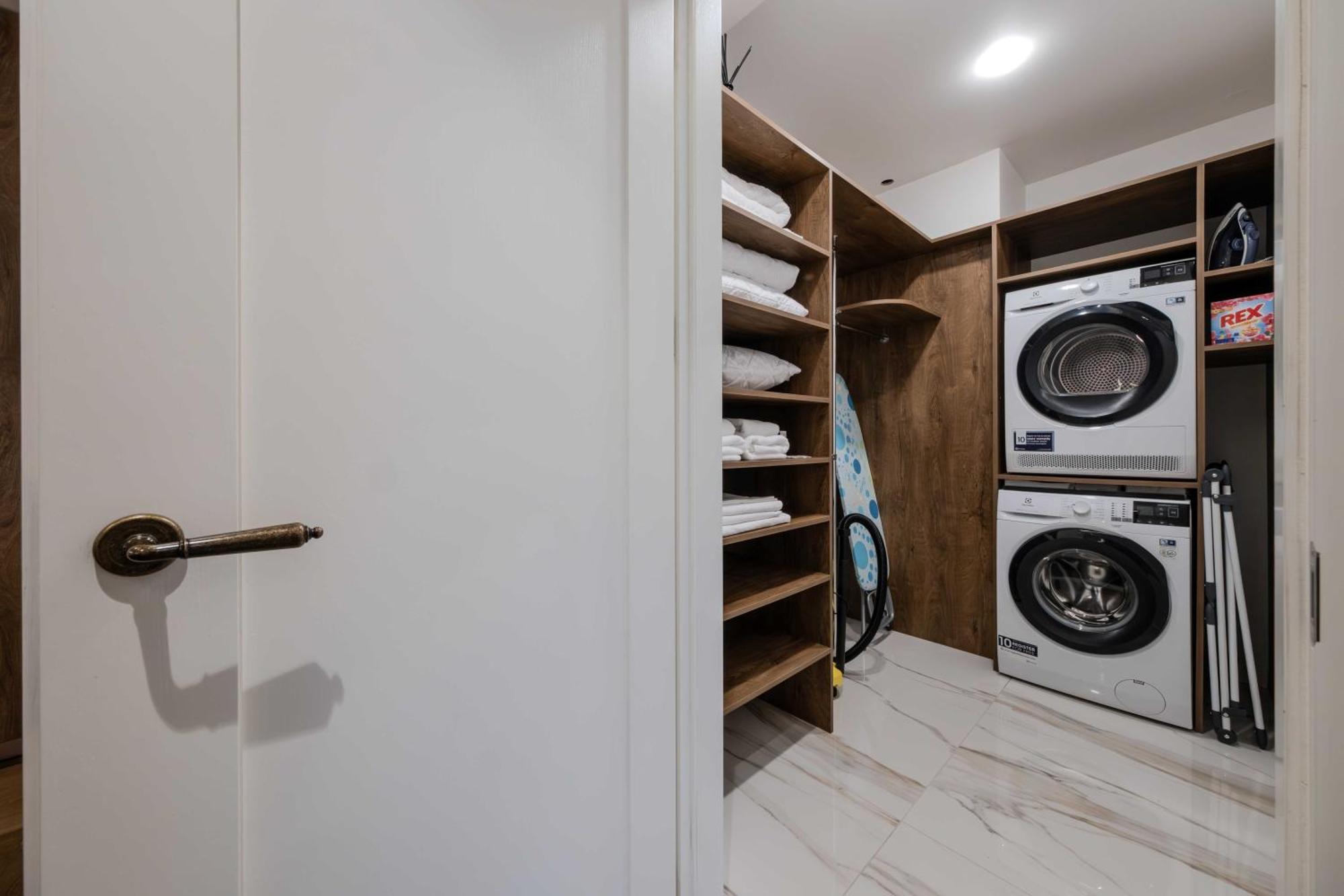 King Mindaugas Apartments Каунас Екстериор снимка