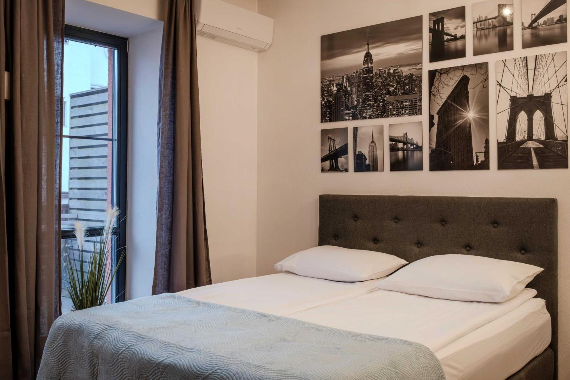 King Mindaugas Apartments Каунас Екстериор снимка