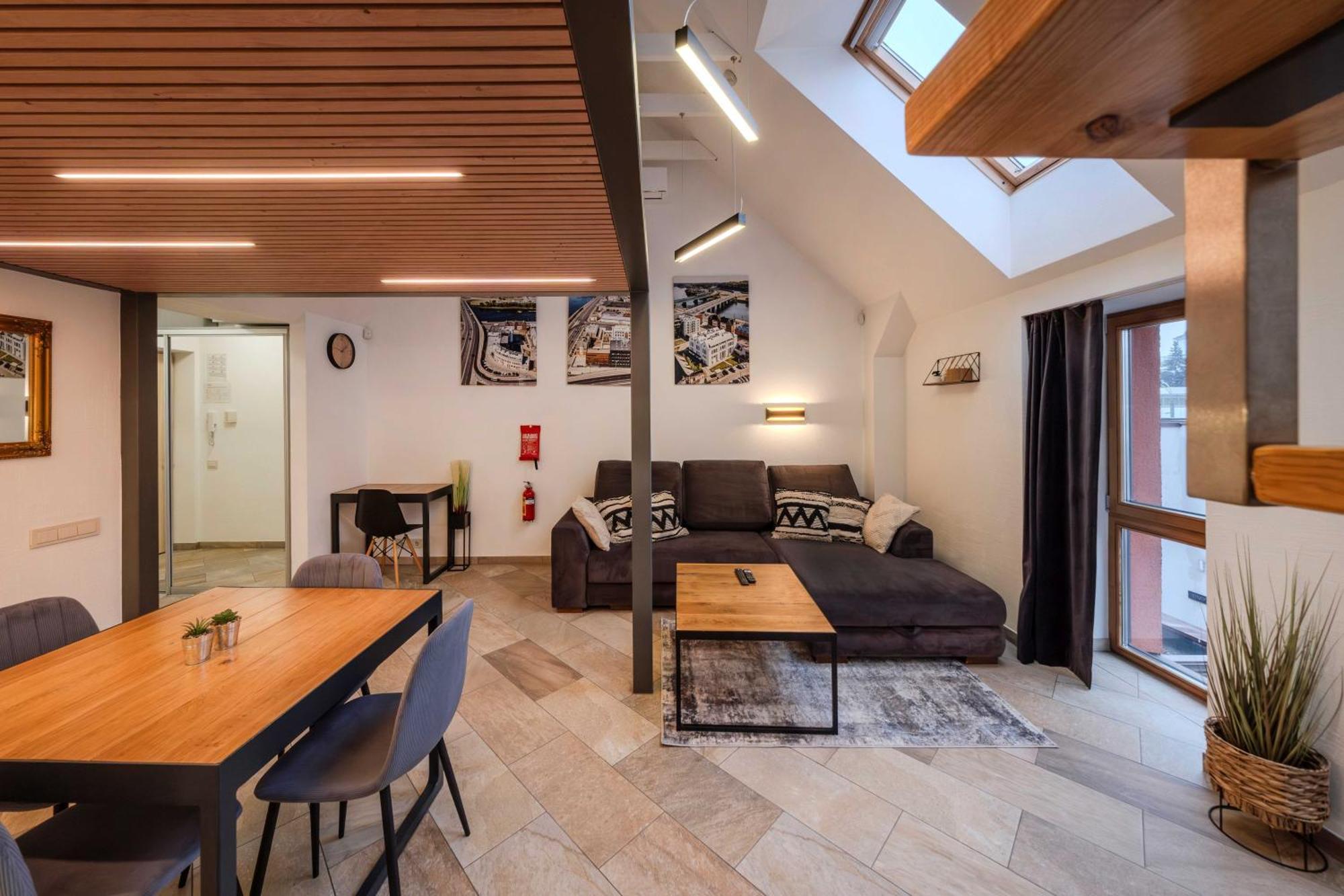 King Mindaugas Apartments Каунас Екстериор снимка