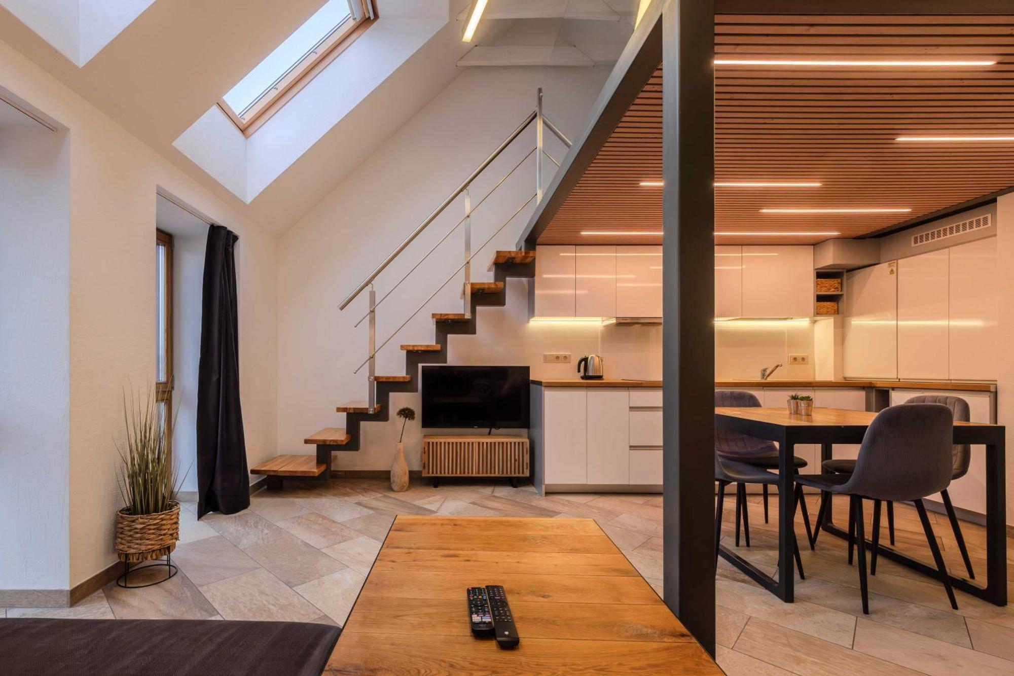 King Mindaugas Apartments Каунас Екстериор снимка